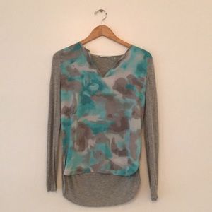 T Tahari long sleeve watercolor shirt